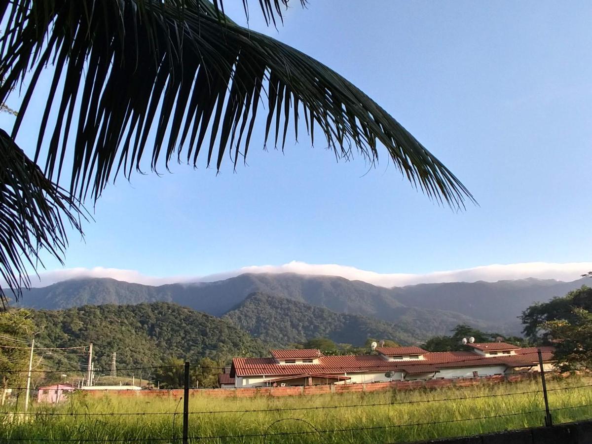 Locacao P Final De Semana Mourada Terrea Hotel Caraguatatuba Bagian luar foto