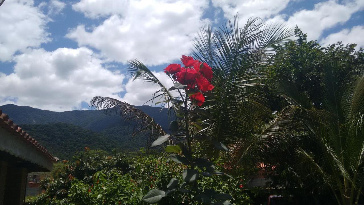 Locacao P Final De Semana Mourada Terrea Hotel Caraguatatuba Bagian luar foto